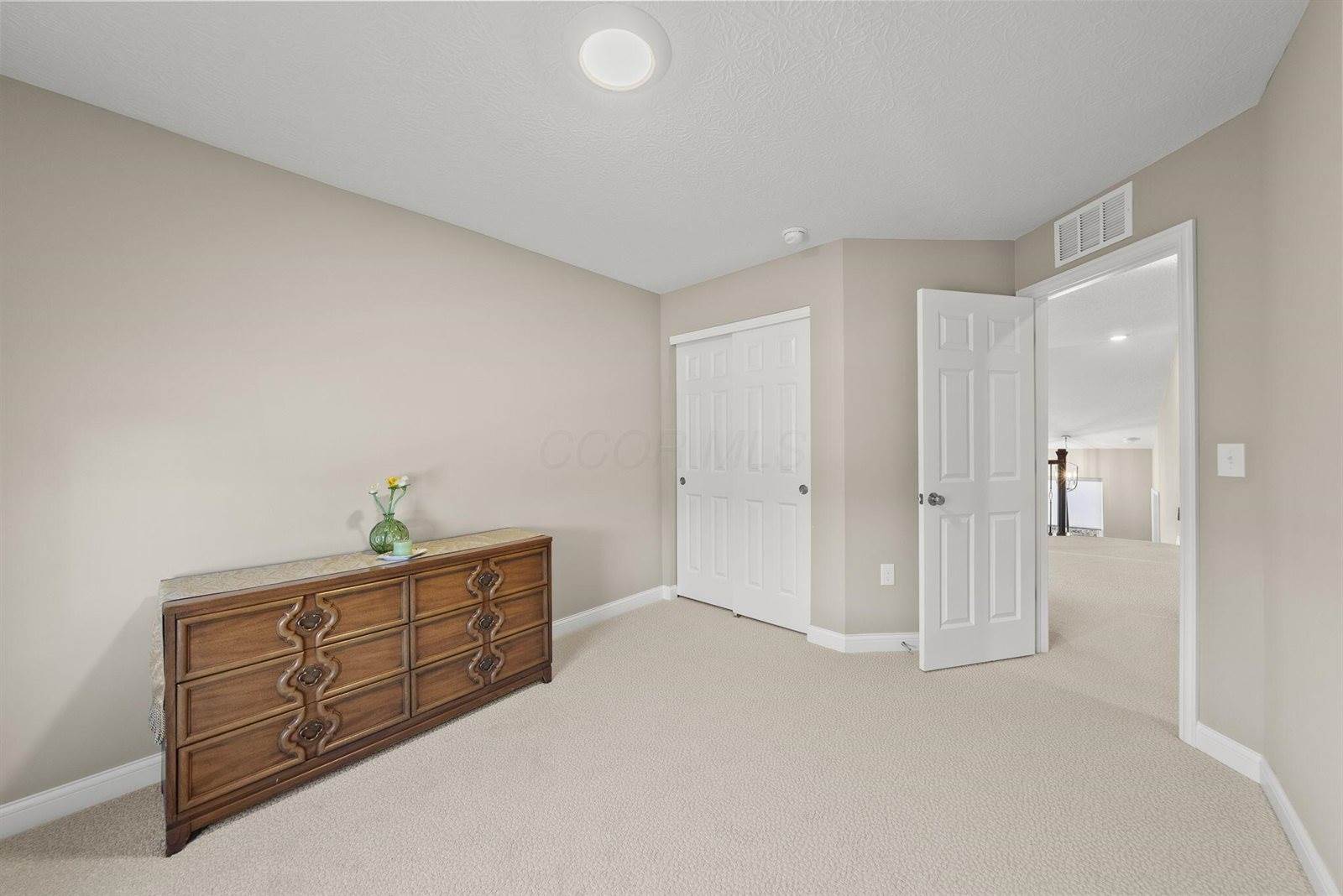 5728 Shadowfair Lane, Powell, OH 43065