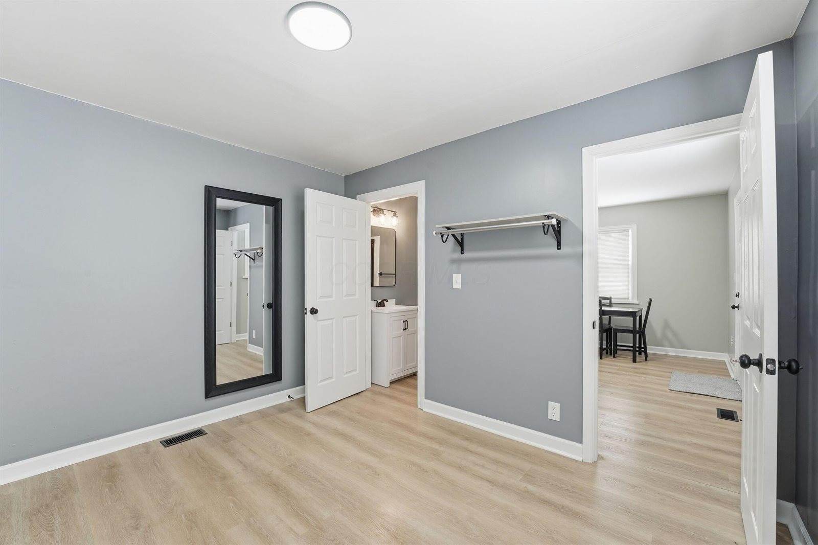 1533 East 26th Avenue, Columbus, OH 43211