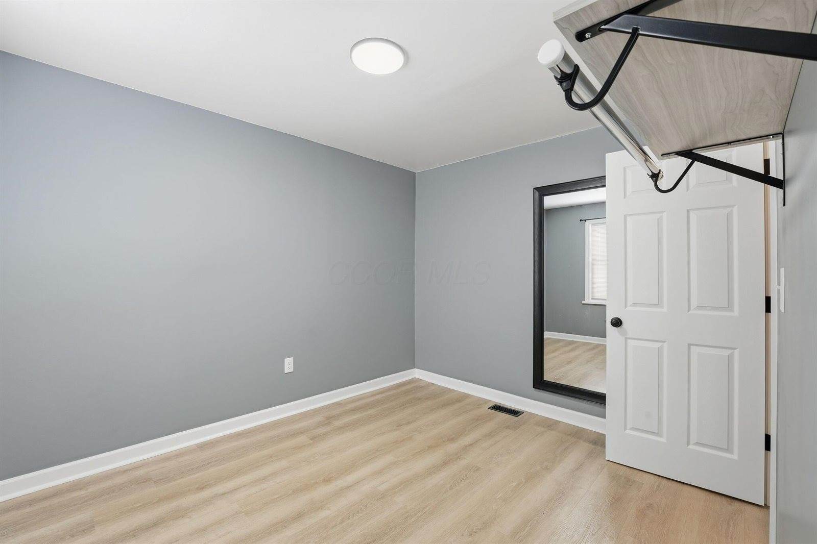 1533 East 26th Avenue, Columbus, OH 43211