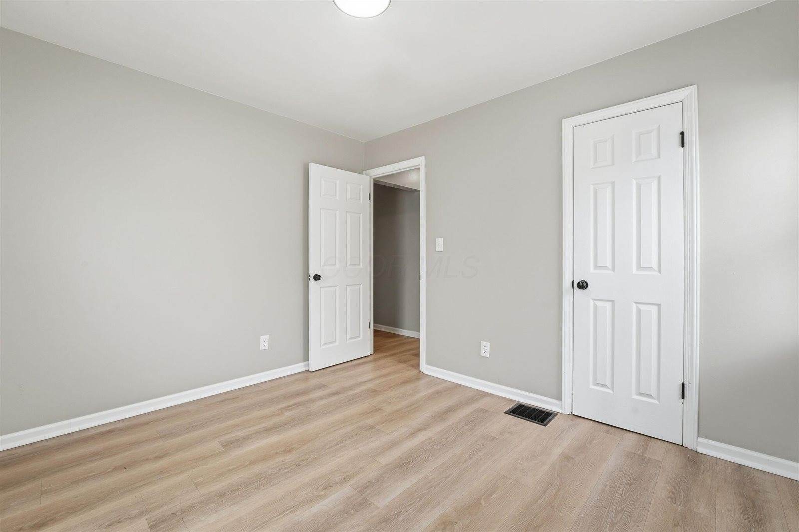 1533 East 26th Avenue, Columbus, OH 43211