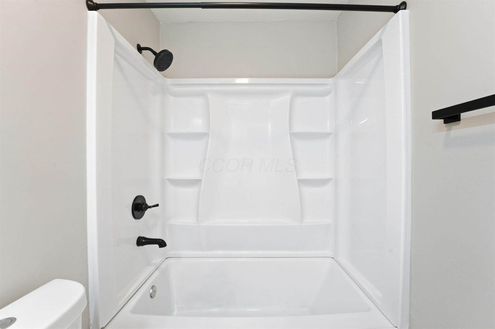 1533 East 26th Avenue, Columbus, OH 43211