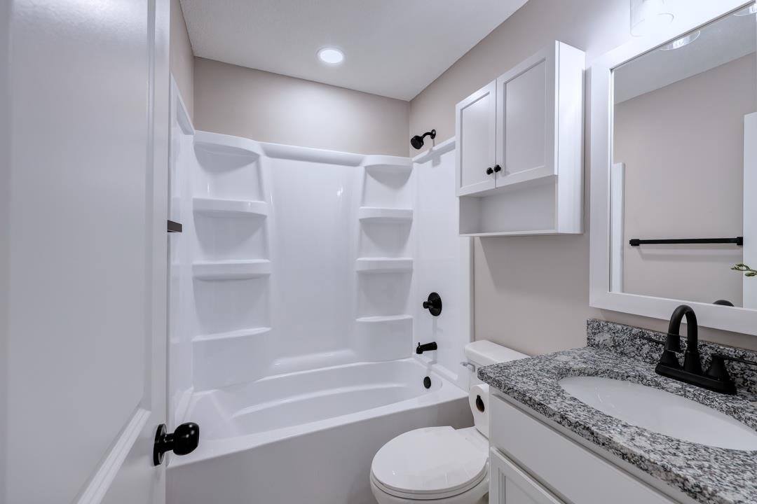 1719 Maris St, Winfield, KS 67156