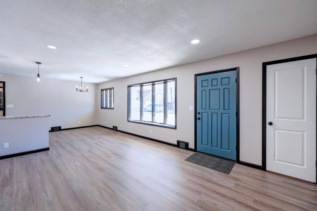 1719 Maris St, Winfield, KS 67156