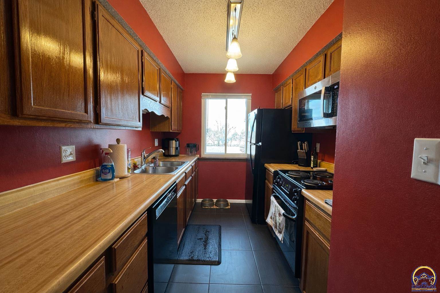 5725 SW 22nd Ter, Topeka, KS 66614