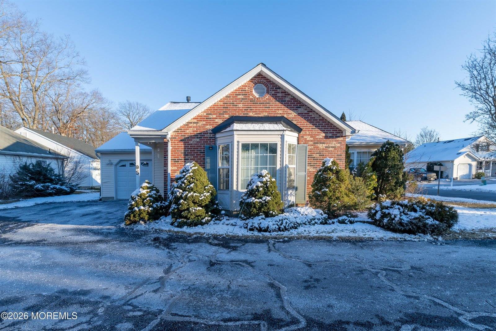 95 Farnworth Close, Freehold, NJ 07728