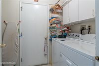 95 Farnworth Close, Freehold, NJ 07728