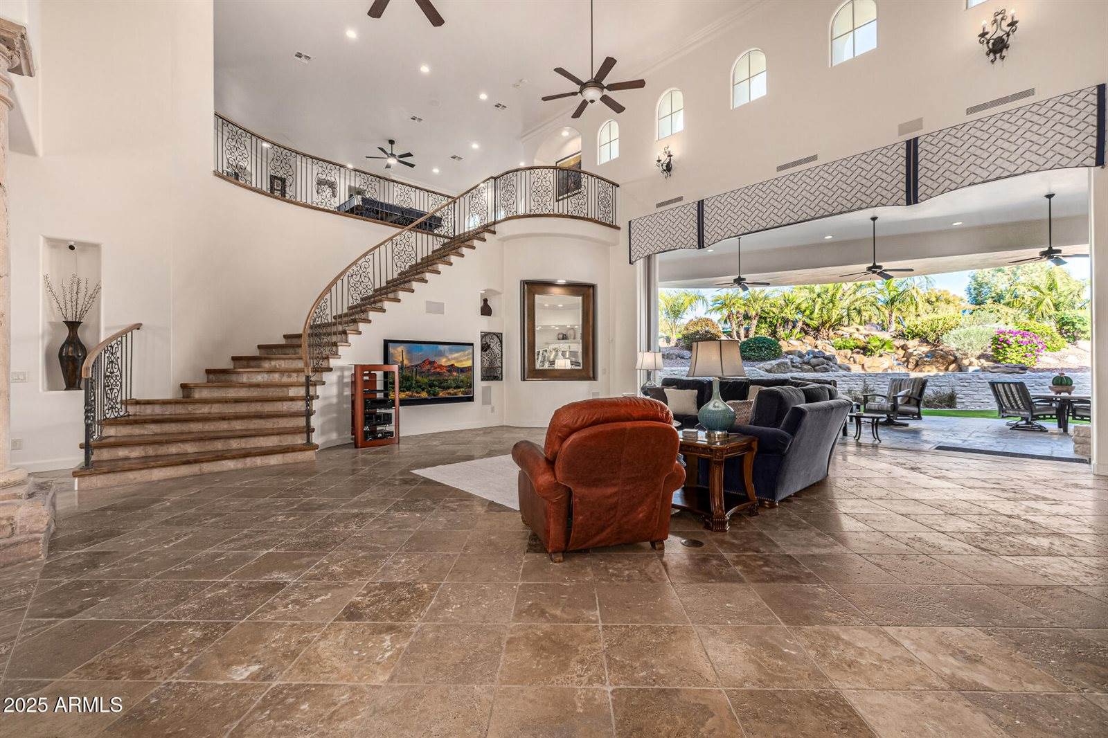 20 East Oakwood Hills Drive, Chandler, AZ 85248