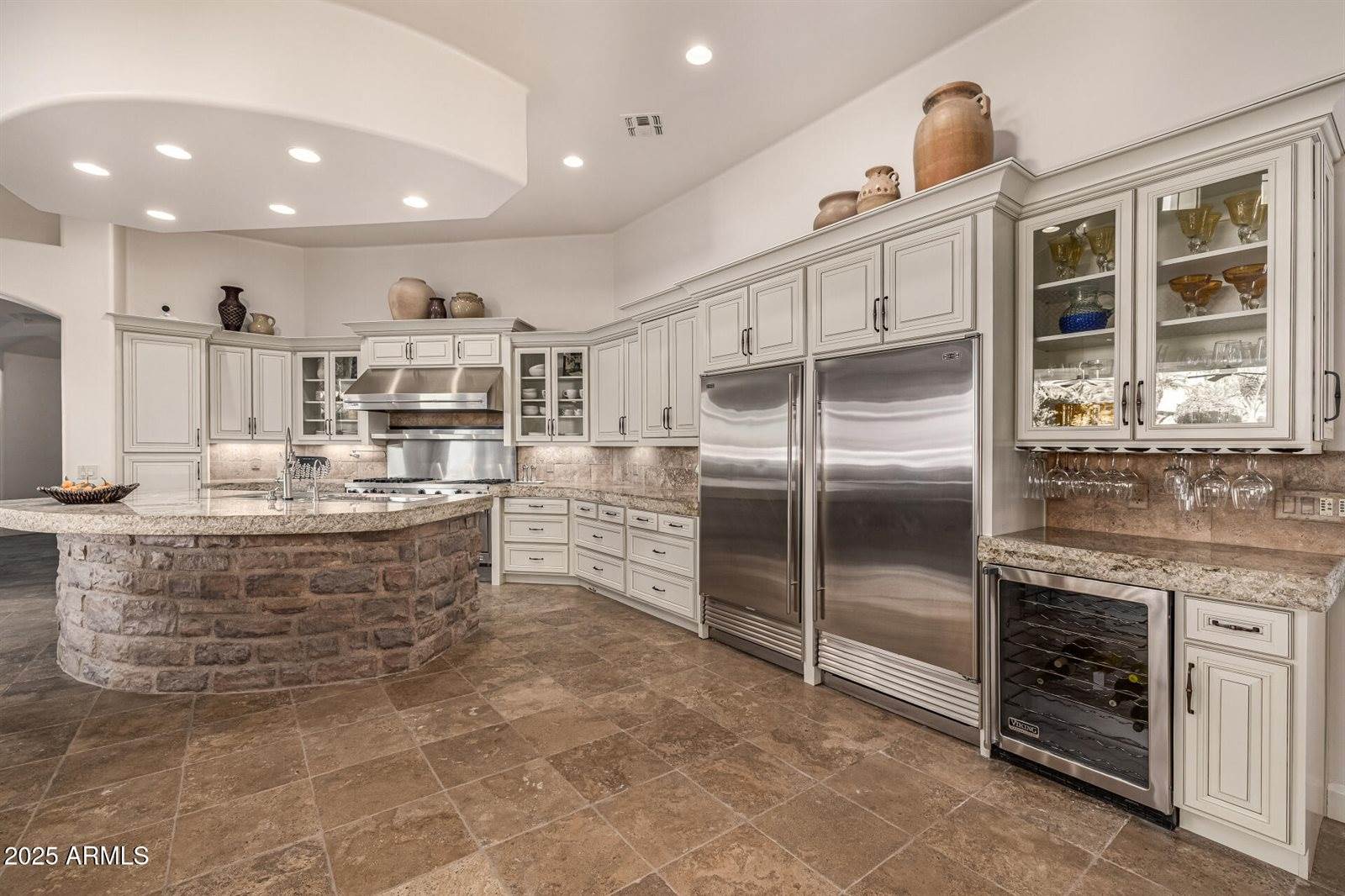 20 East Oakwood Hills Drive, Chandler, AZ 85248