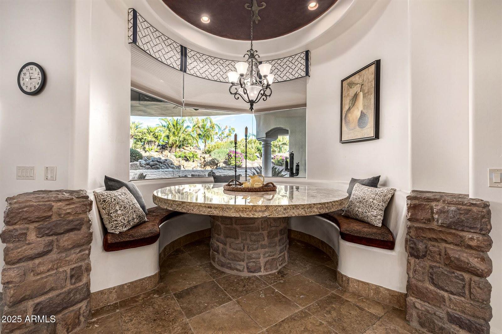 20 East Oakwood Hills Drive, Chandler, AZ 85248