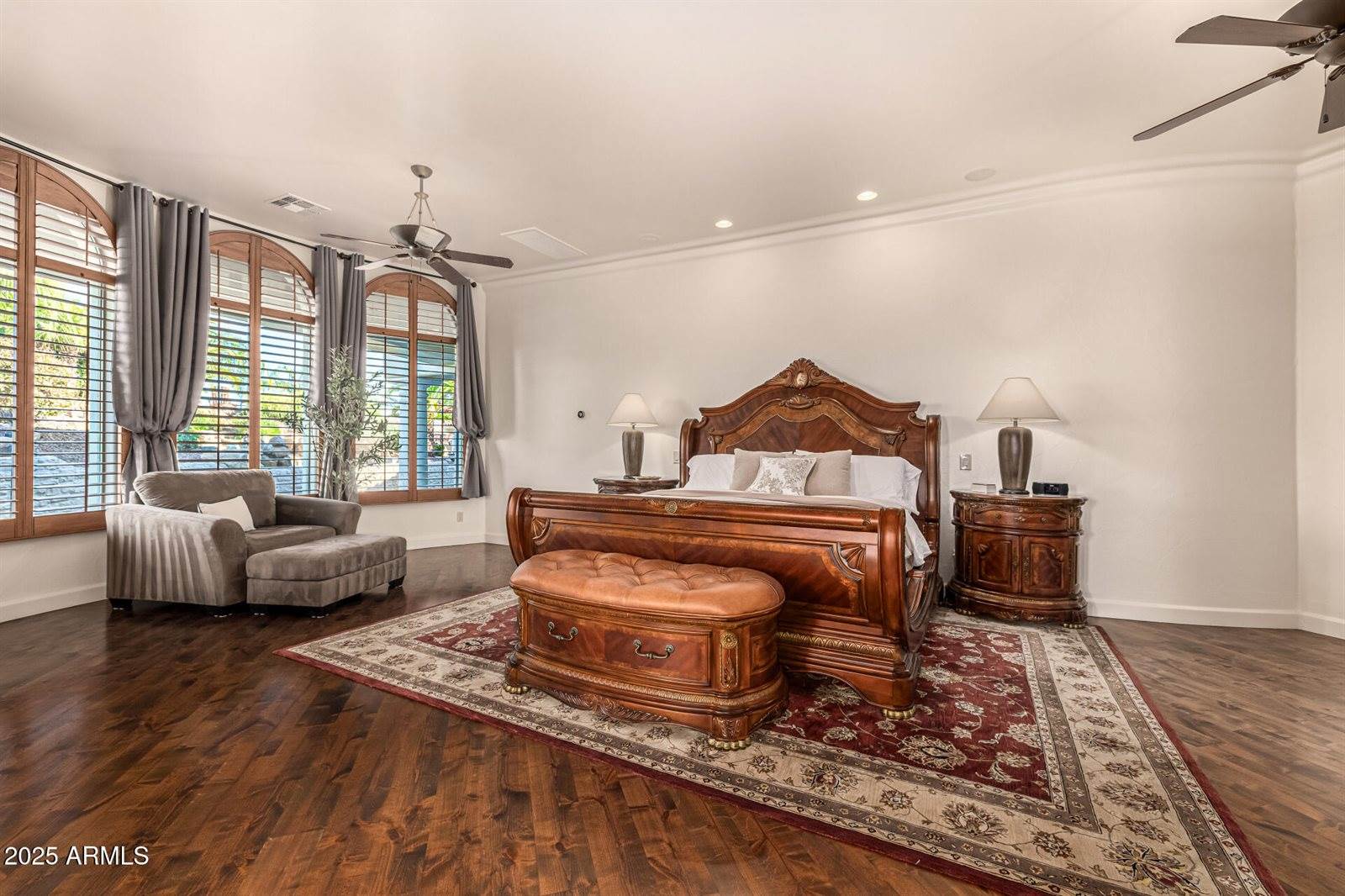 20 East Oakwood Hills Drive, Chandler, AZ 85248