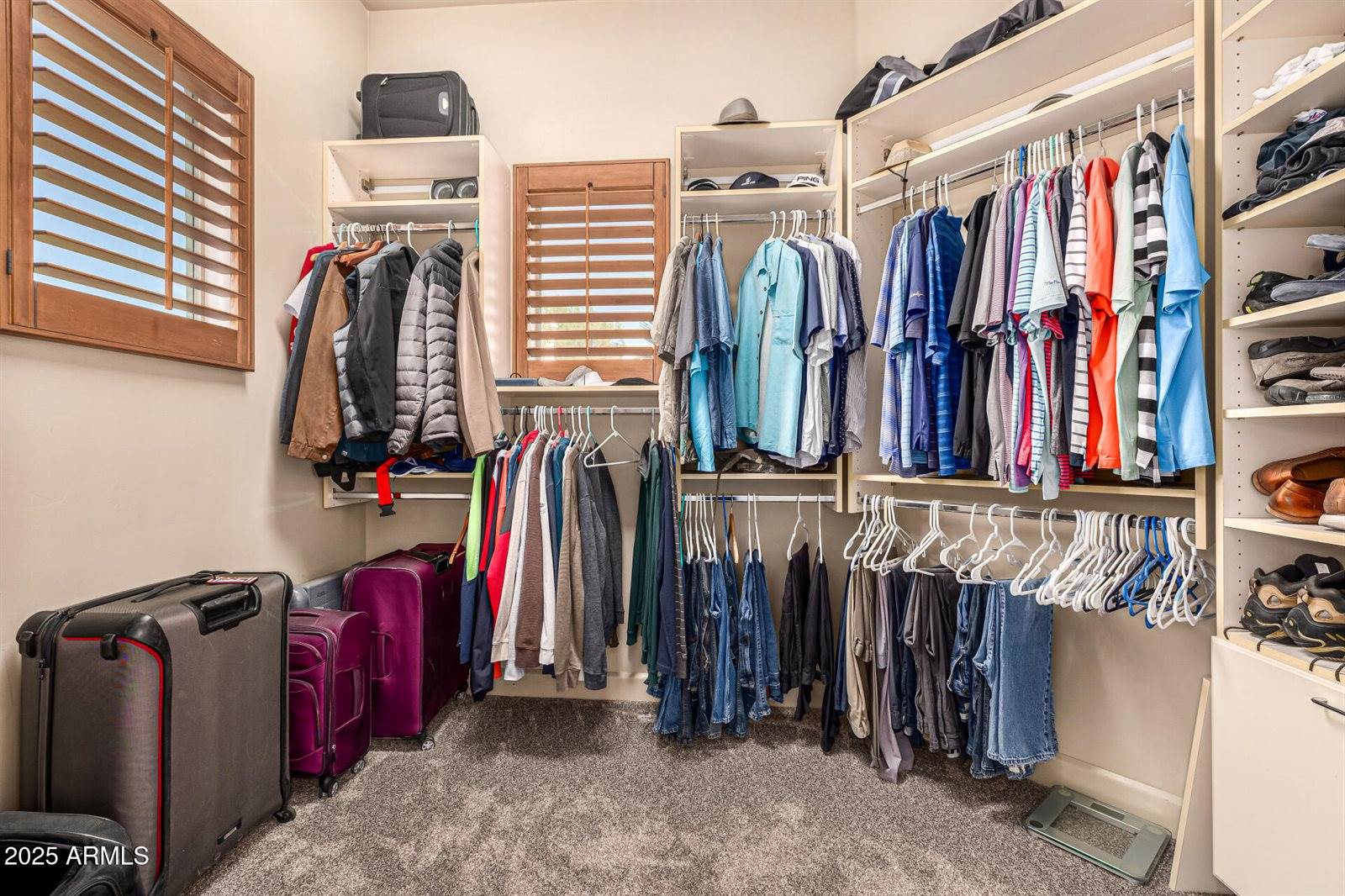 20 East Oakwood Hills Drive, Chandler, AZ 85248