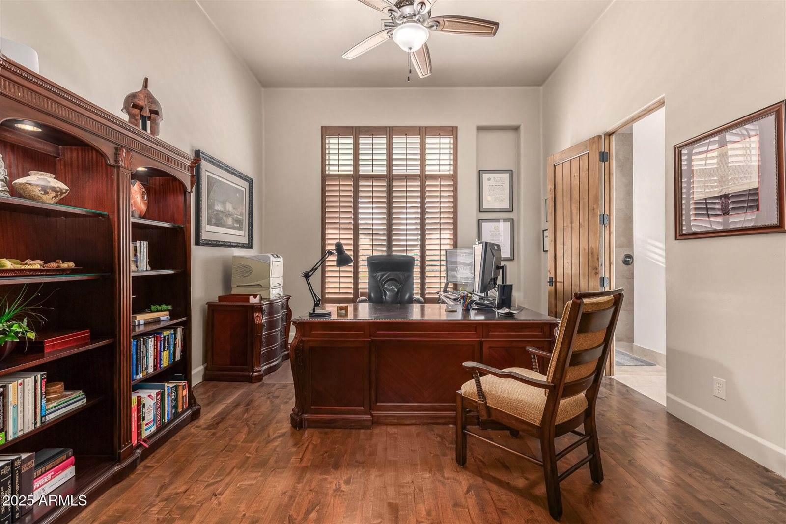 20 East Oakwood Hills Drive, Chandler, AZ 85248