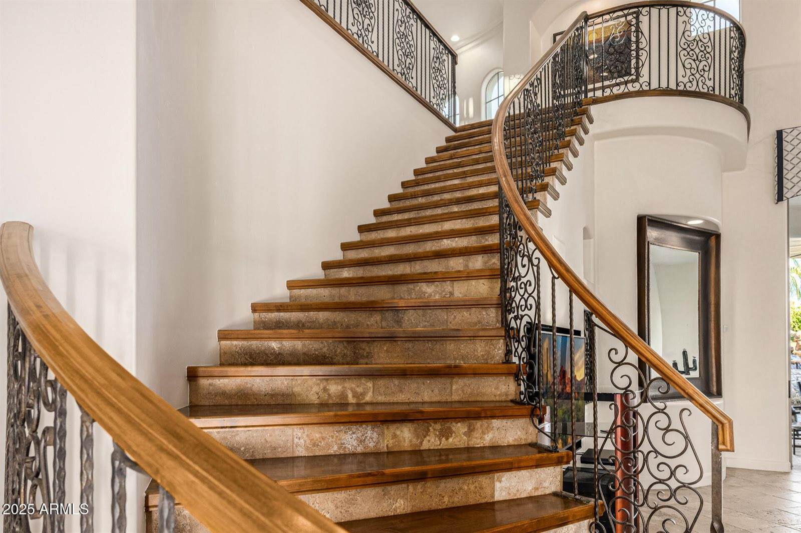 20 East Oakwood Hills Drive, Chandler, AZ 85248