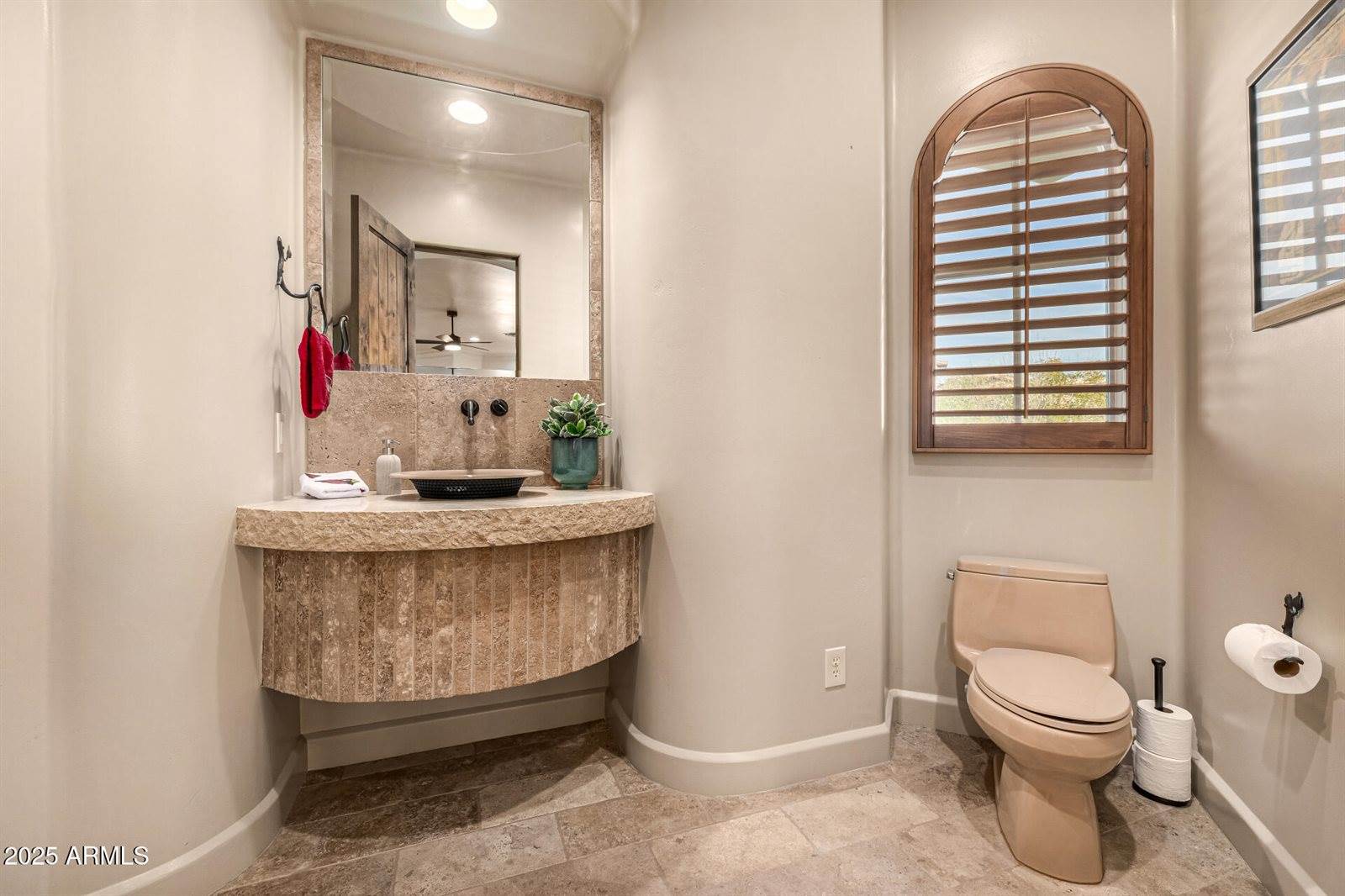 20 East Oakwood Hills Drive, Chandler, AZ 85248