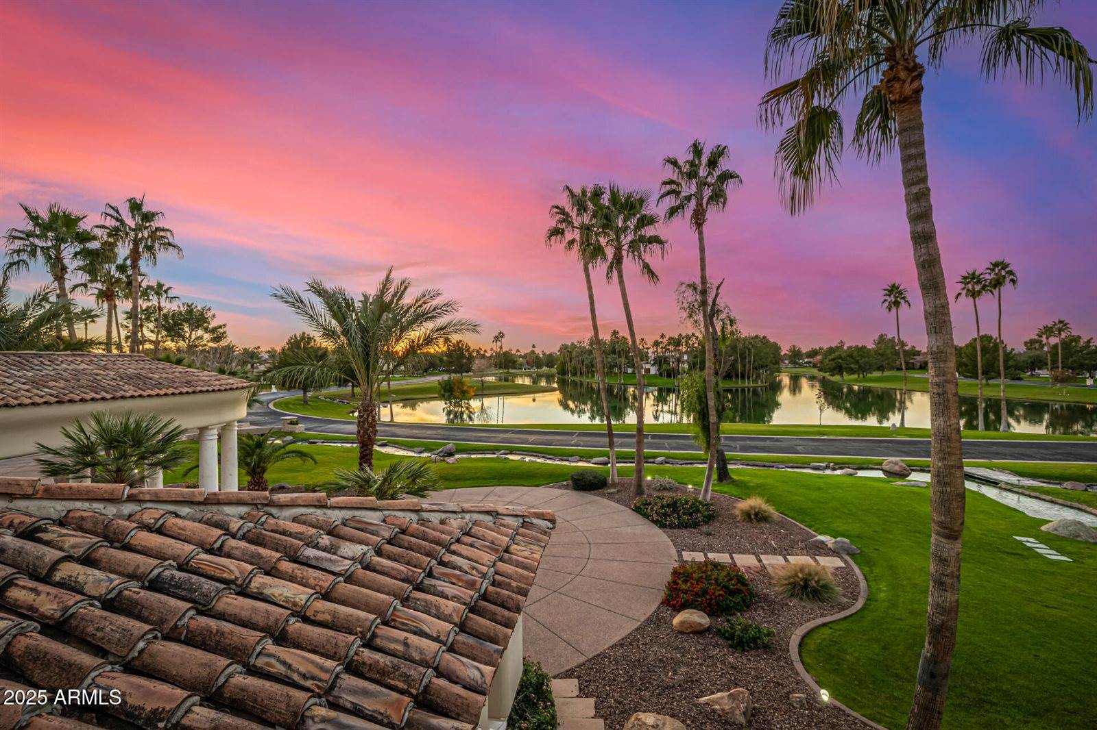 20 East Oakwood Hills Drive, Chandler, AZ 85248