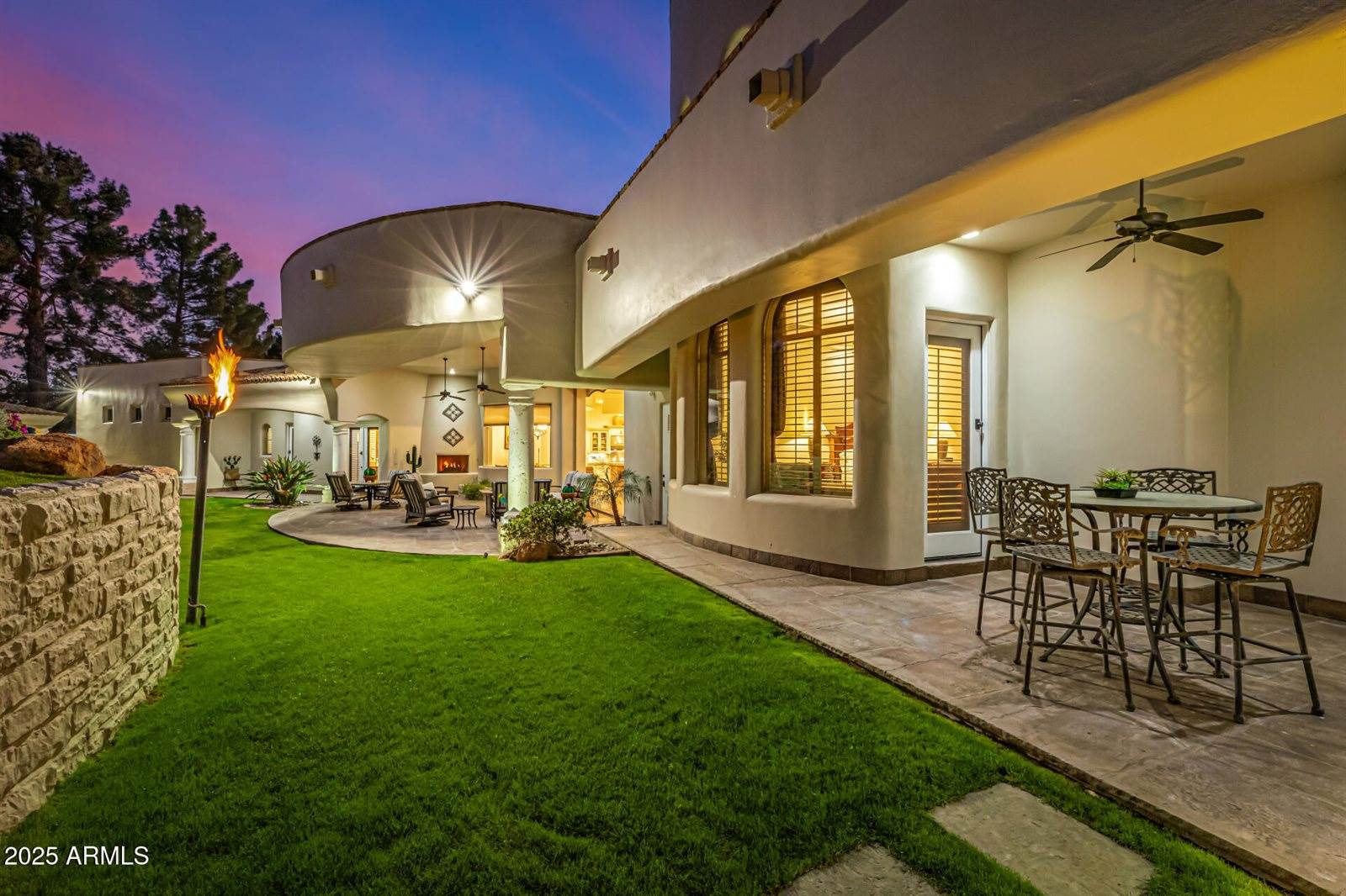 20 East Oakwood Hills Drive, Chandler, AZ 85248