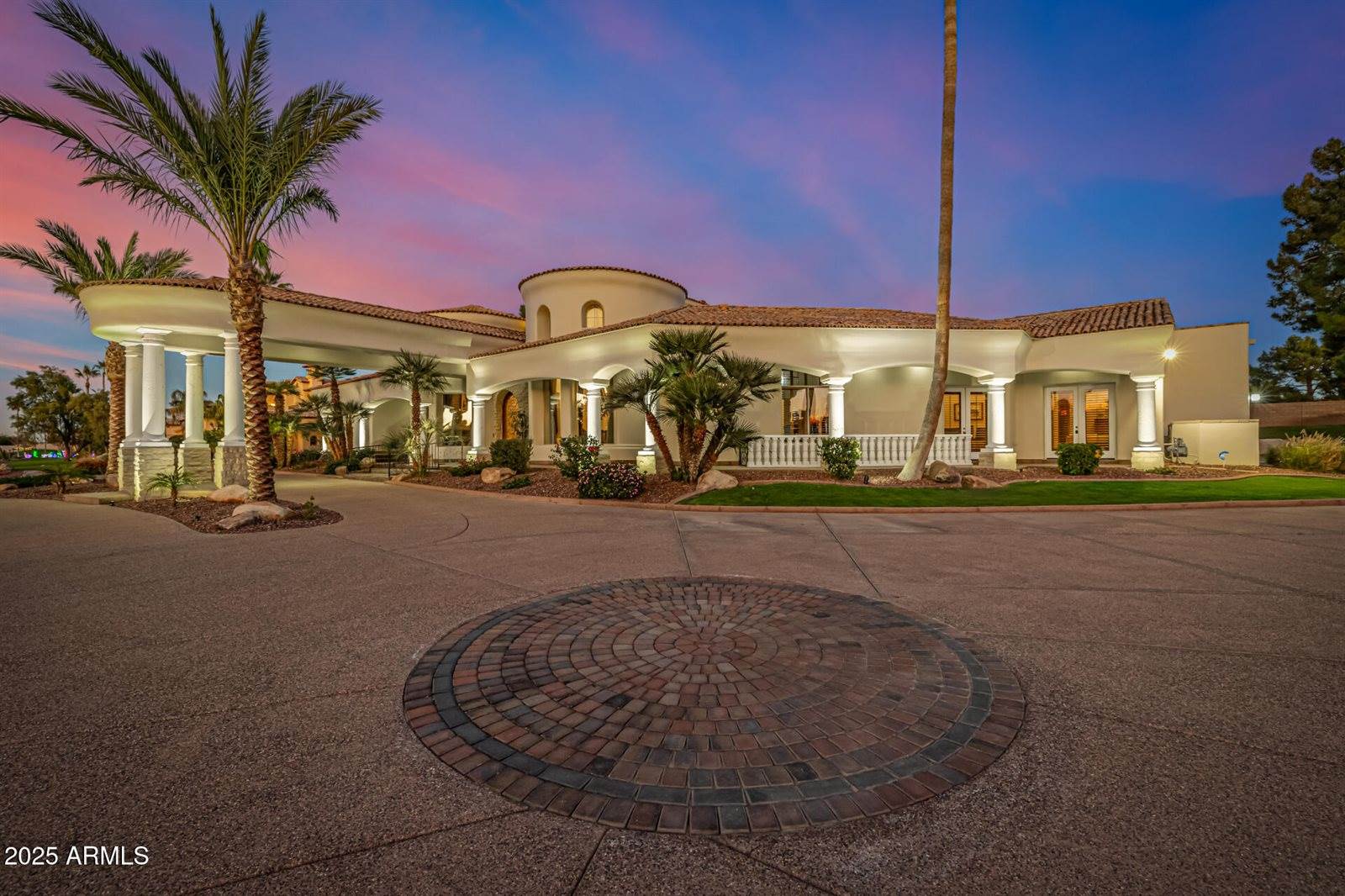 20 East Oakwood Hills Drive, Chandler, AZ 85248