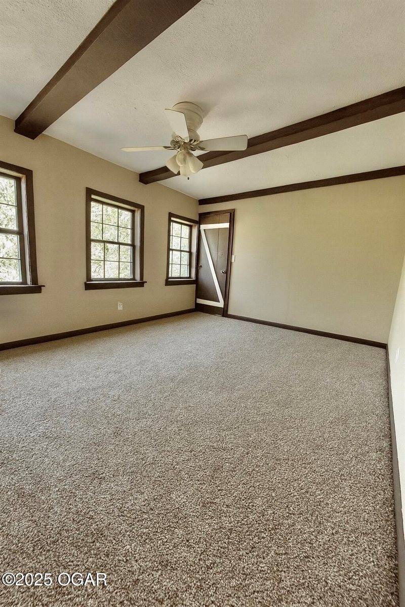 202 North Jefferson Street, Diamond, MO 64840