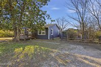 202 North Jefferson Street, Diamond, MO 64840