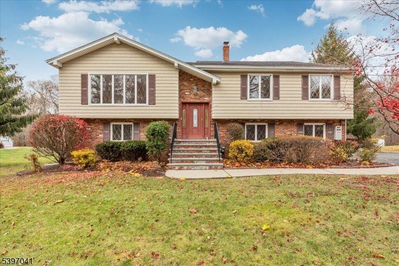 44 Madison St, Long Hill Township, NJ 07933