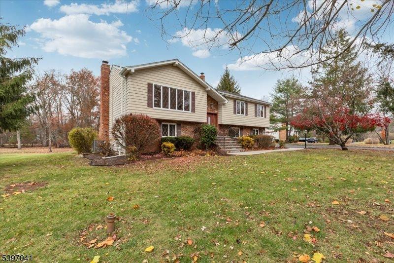 44 Madison St, Long Hill Township, NJ 07933