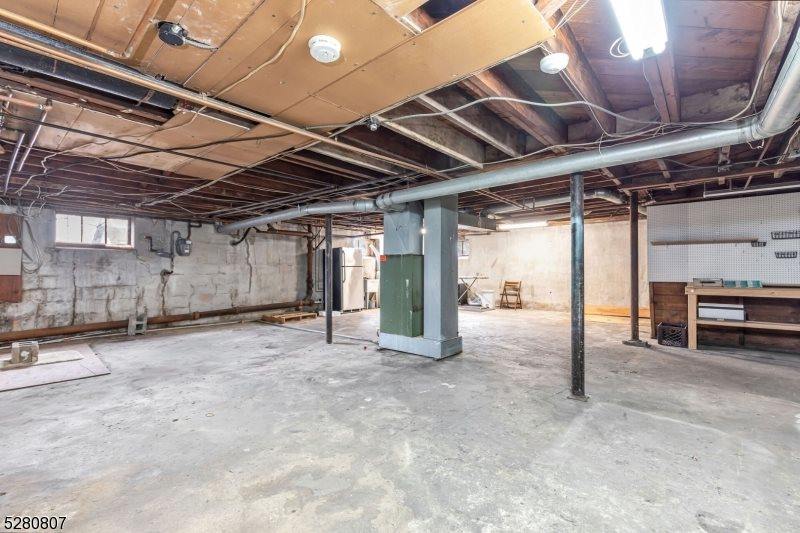 153 Stirling Rd, Watchung Boro, NJ 07069