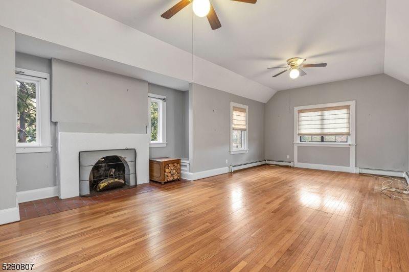 153 Stirling Rd, Watchung Boro, NJ 07069