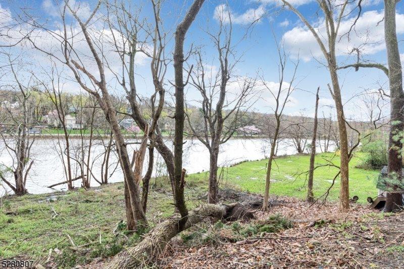 153 Stirling Rd, Watchung Boro, NJ 07069