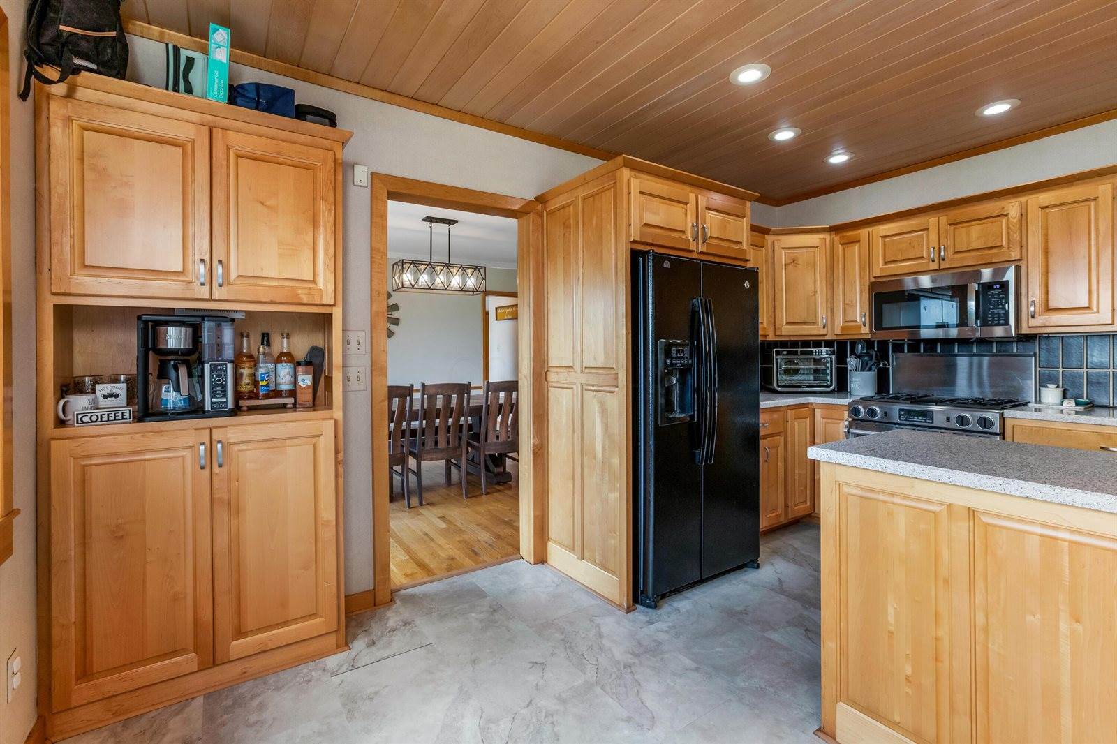 10084 Cadiz State Route 21 Road, Cambridge, OH 43725