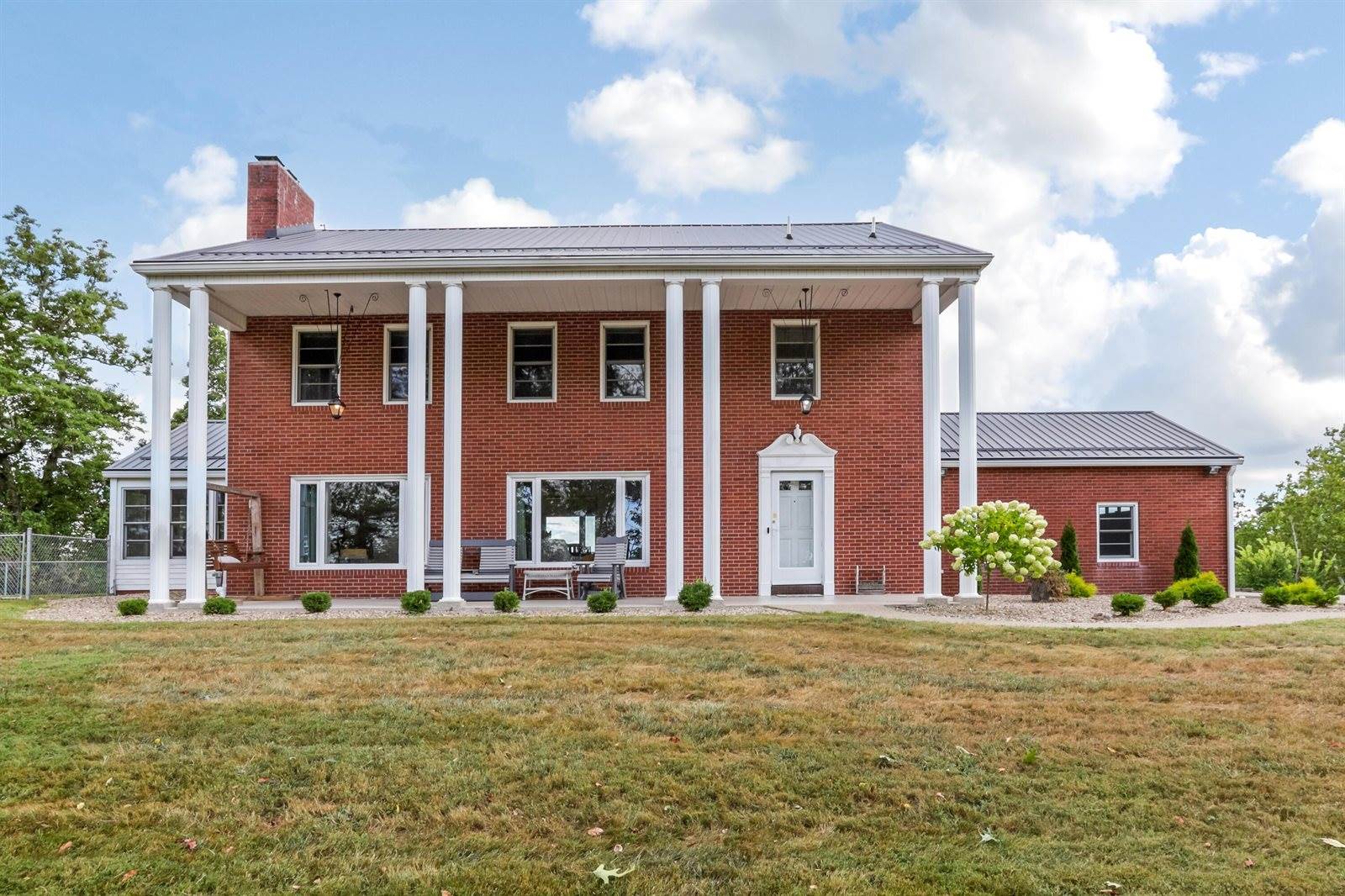 10084 Cadiz State Route 21 Road, Cambridge, OH 43725