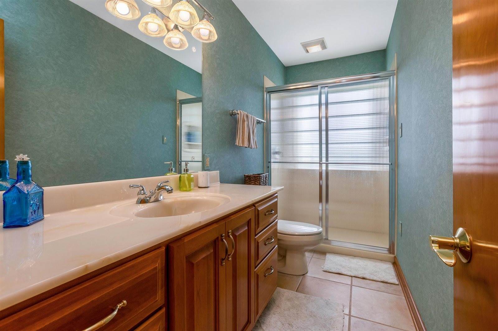 10084 Cadiz State Route 21 Road, Cambridge, OH 43725