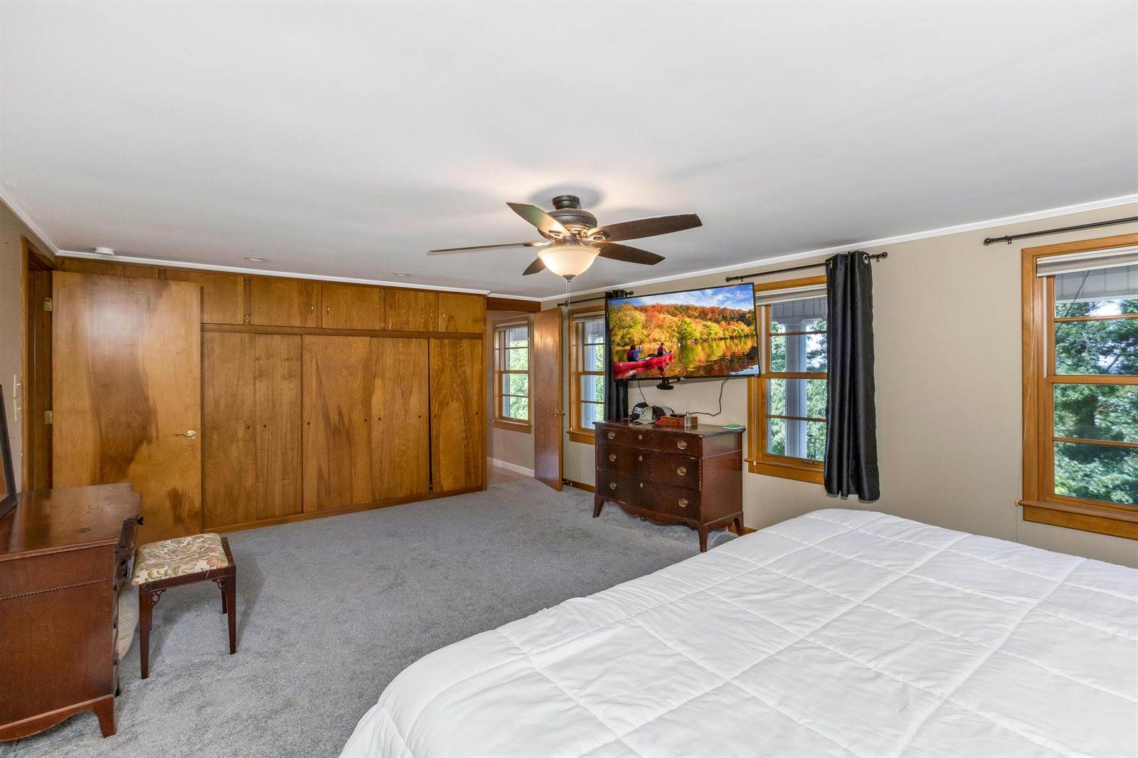 10084 Cadiz State Route 21 Road, Cambridge, OH 43725