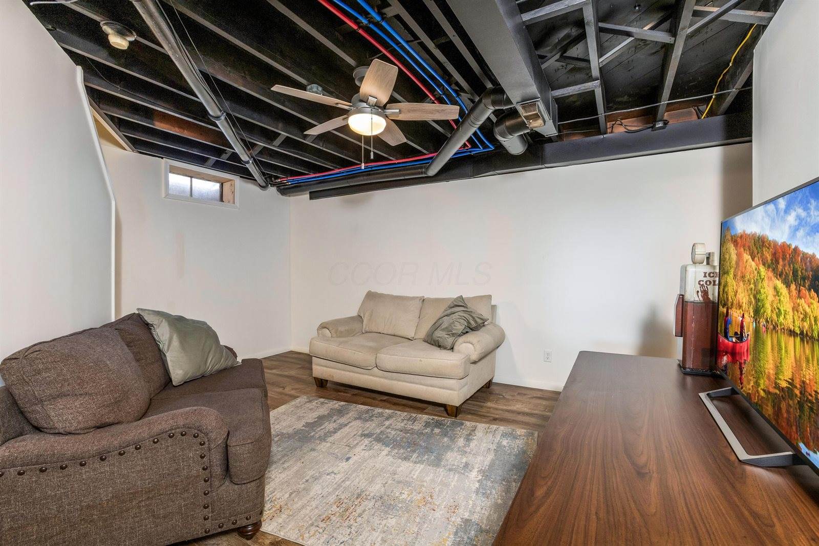 10084 Cadiz State Route 21 Road, Cambridge, OH 43725