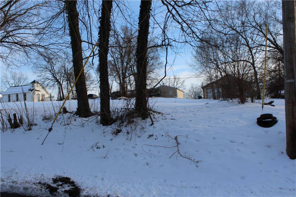 208 Springdale Avenue, Bonner Springs, KS 66012