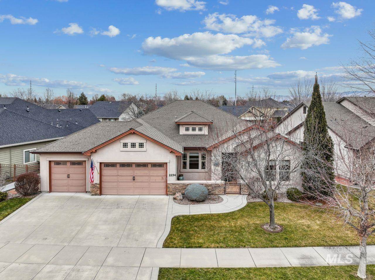 2254 East Trail Blazer Dr, Meridian, ID 83646