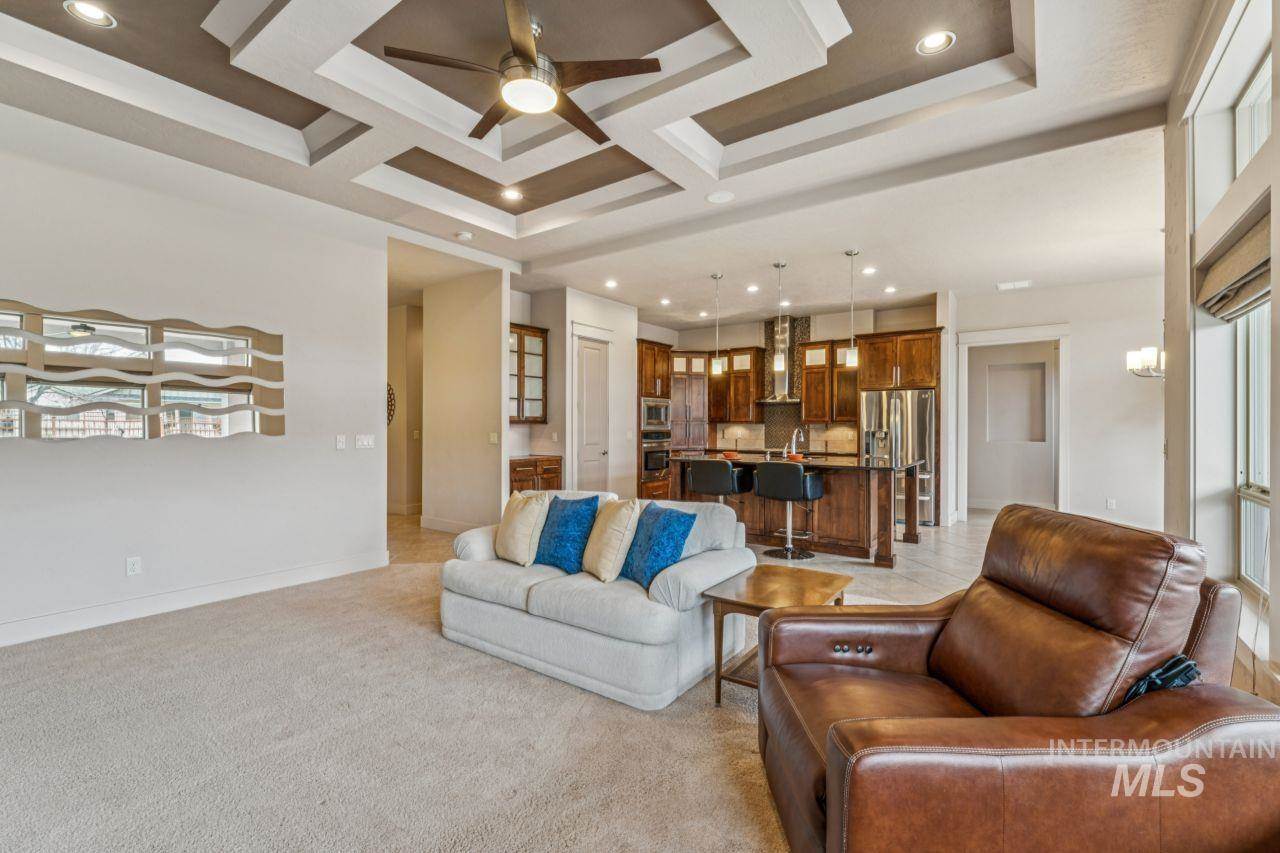 2254 East Trail Blazer Dr, Meridian, ID 83646