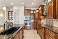 2254 East Trail Blazer Dr, Meridian, ID 83646