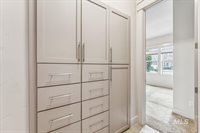 2254 East Trail Blazer Dr, Meridian, ID 83646