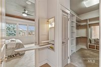 2254 East Trail Blazer Dr, Meridian, ID 83646