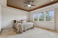 2254 East Trail Blazer Dr, Meridian, ID 83646