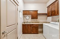 2254 East Trail Blazer Dr, Meridian, ID 83646