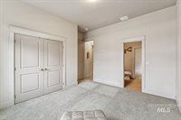 2254 East Trail Blazer Dr, Meridian, ID 83646