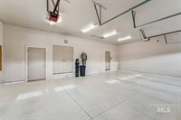 2254 East Trail Blazer Dr, Meridian, ID 83646