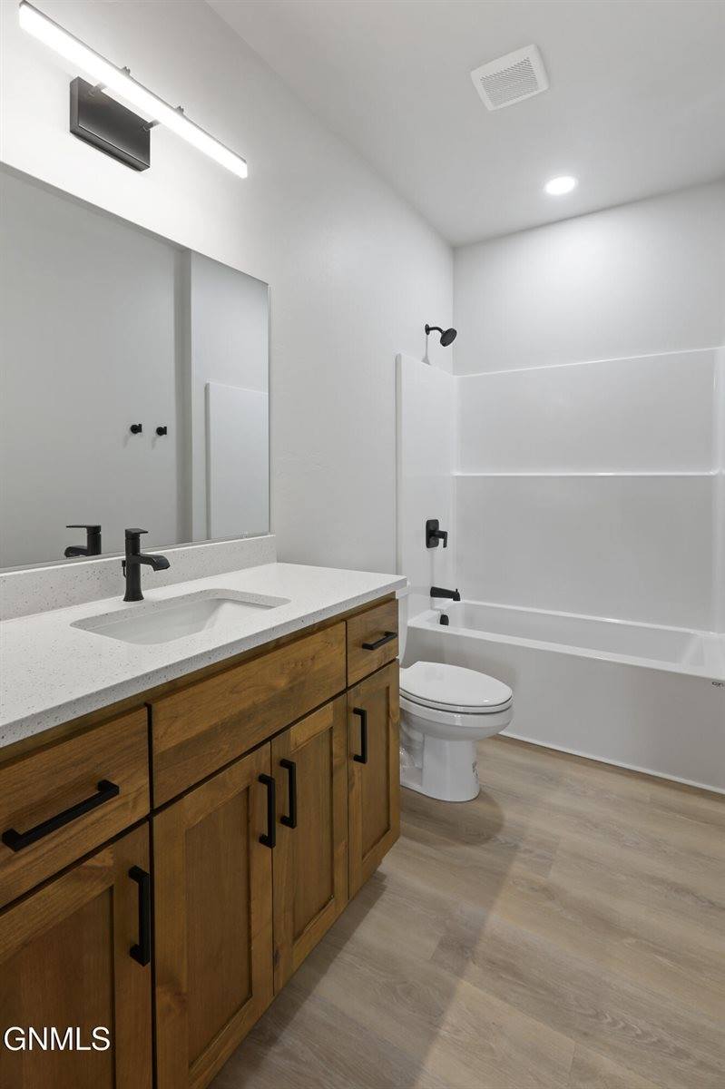 3422 34th Street West, Williston, ND 58801