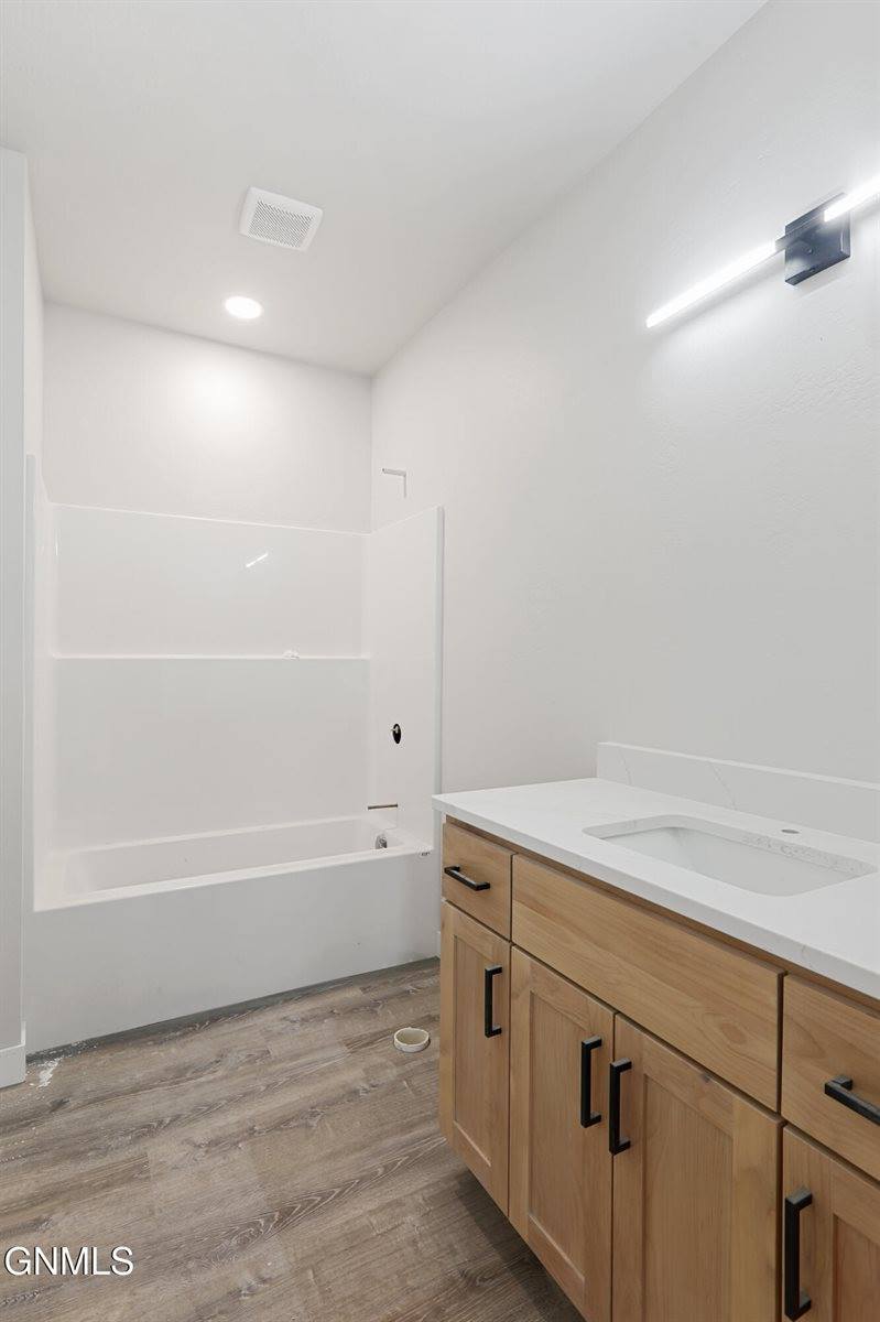 3426 34th Street West, Williston, ND 58801