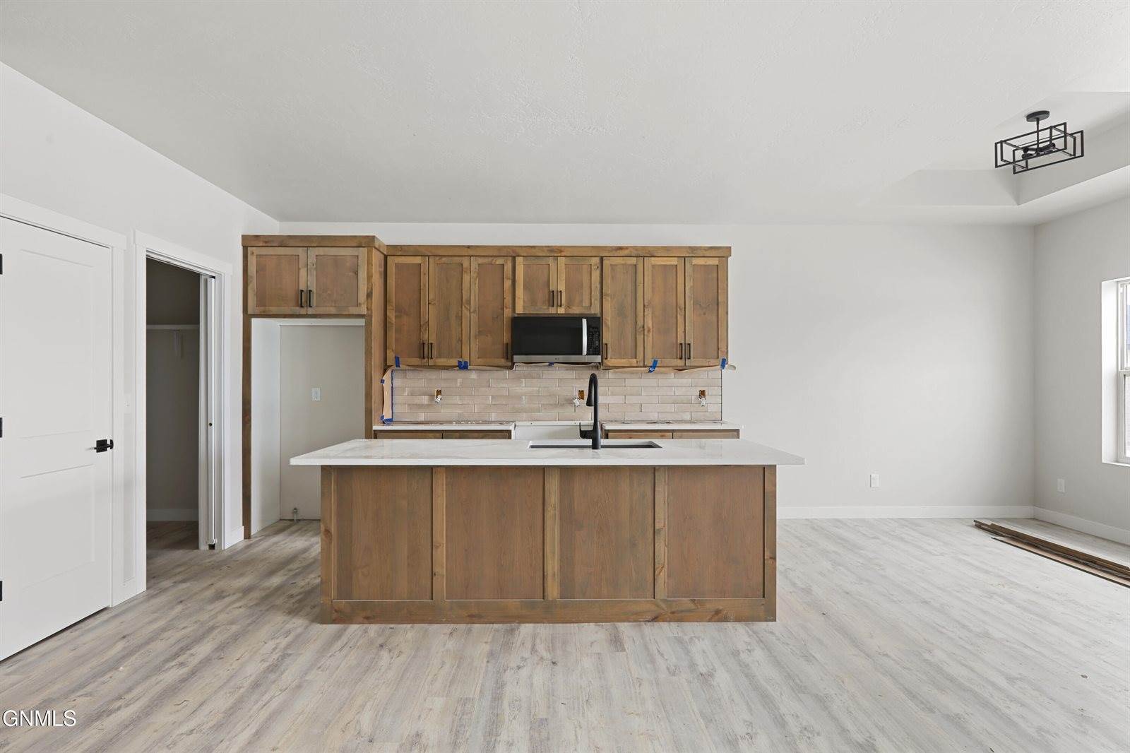 3425 35th Street West, Williston, ND 58801