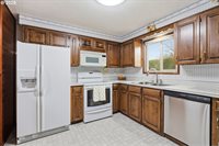 1145 NW Sunnywood Ct, McMinnville, OR 97128