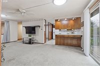 1145 NW Sunnywood Ct, McMinnville, OR 97128