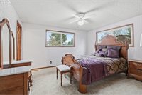 1145 NW Sunnywood Ct, McMinnville, OR 97128