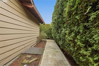 1145 NW Sunnywood Ct, McMinnville, OR 97128
